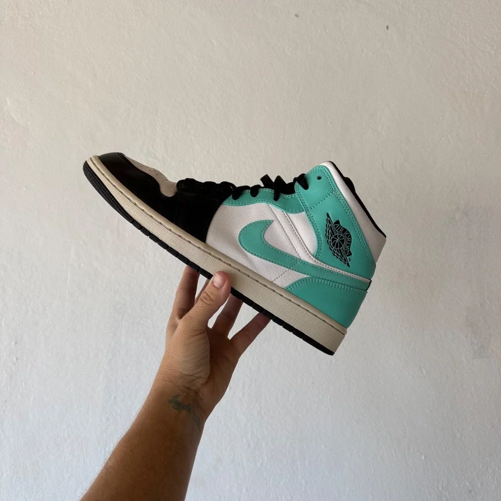 Nike Air Jordan 1 Mid Tropical Twist Sneakers Mens Size 10.5 554724-132